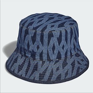 Ivy Park x Adidas RODEO Reversible Bucket Hat